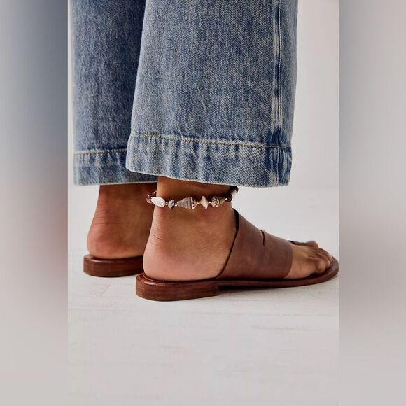 Free People Abilene Toe Loop Sandals - Picture 3 of 6